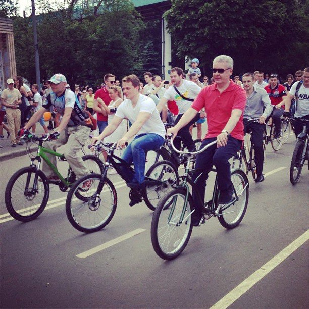 С.С. Собянин на велосипеде
