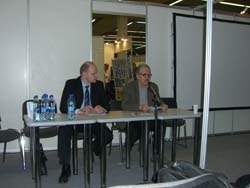 Налимов Игорь Петрович выступает на выставке "ЭлектроТранс-2011"